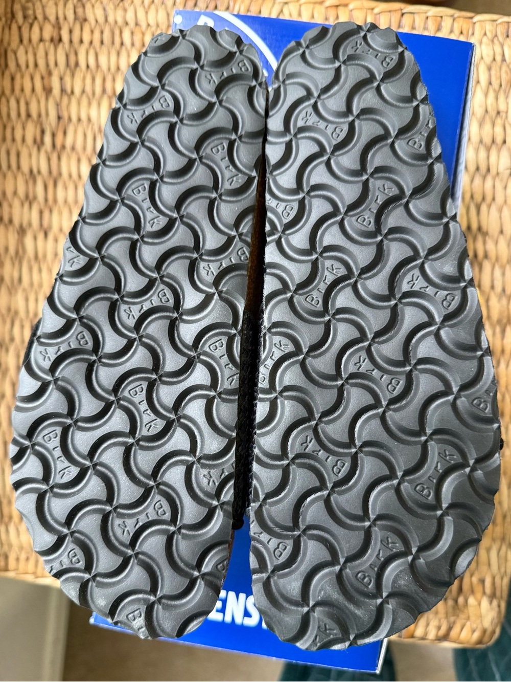 Madrid Big Buckle Raffia - Picture 4 of 6